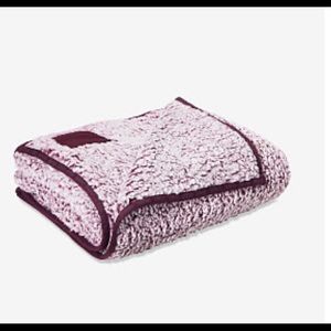 VS Sherpa Blanket